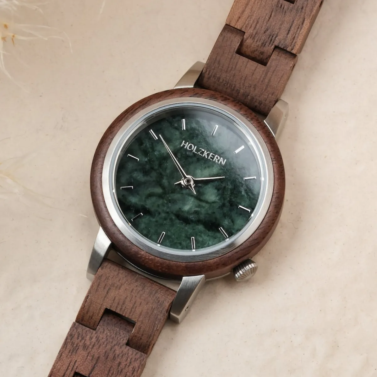 Holzkern Uhren^Anakena