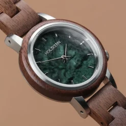 Holzkern Uhren^Anakena