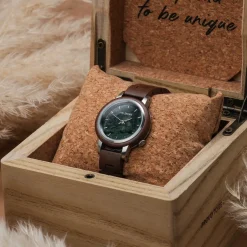 Holzkern Uhren^Anakena