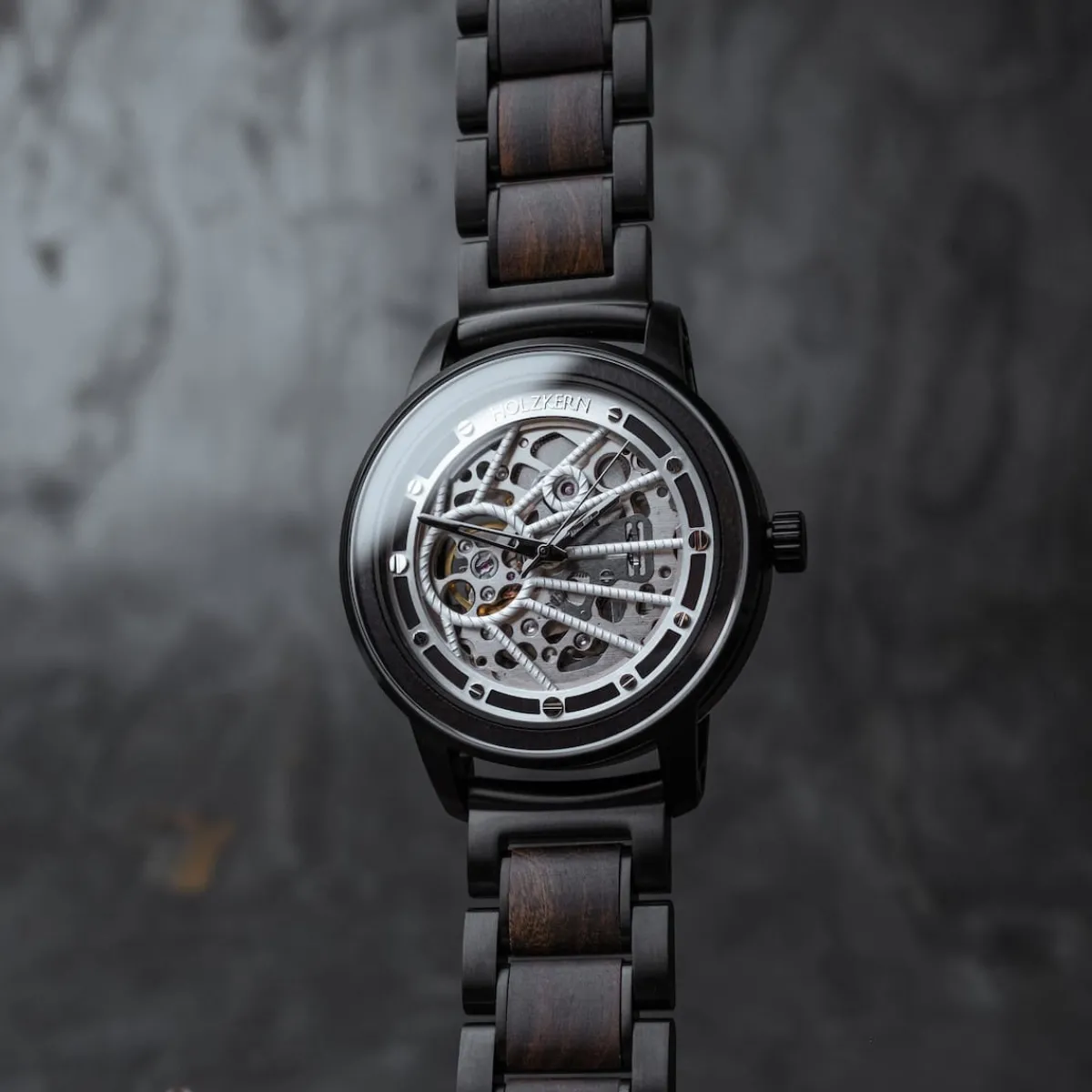 Holzkern Uhren^Argon