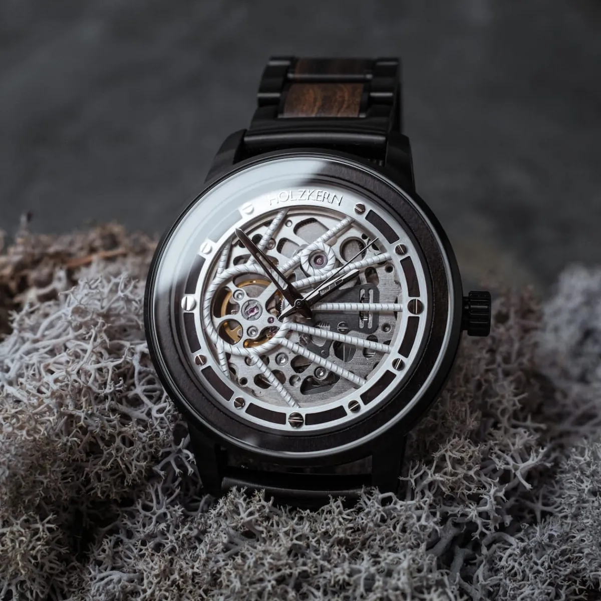 Holzkern Uhren^Argon