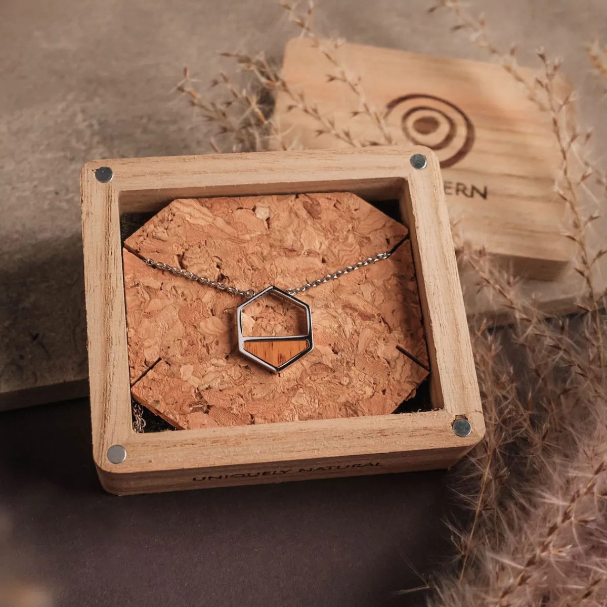Holzkern Halsketten|Schmuck^Assemblage Halskette