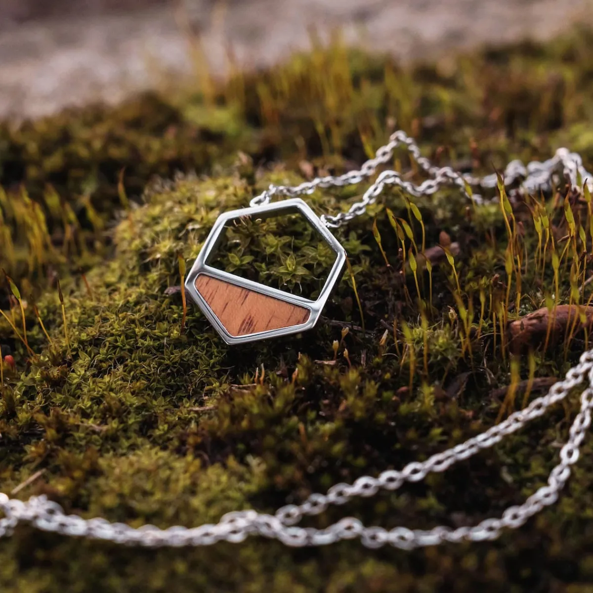 Holzkern Halsketten|Schmuck^Assemblage Halskette