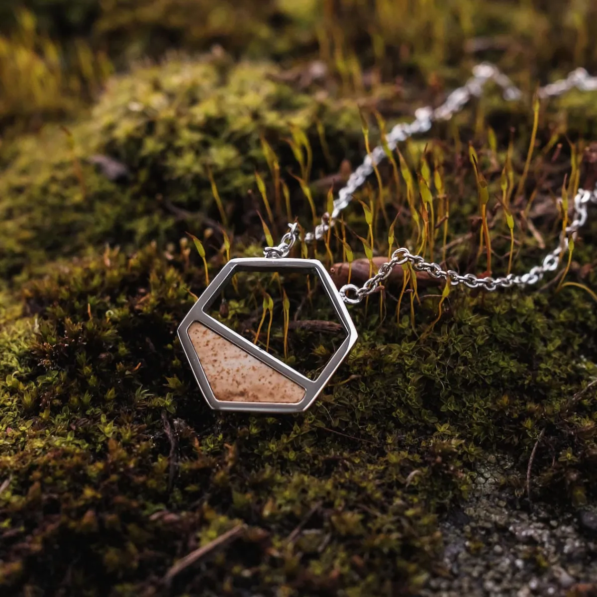 Holzkern Halsketten|Schmuck^Assemblage Halskette