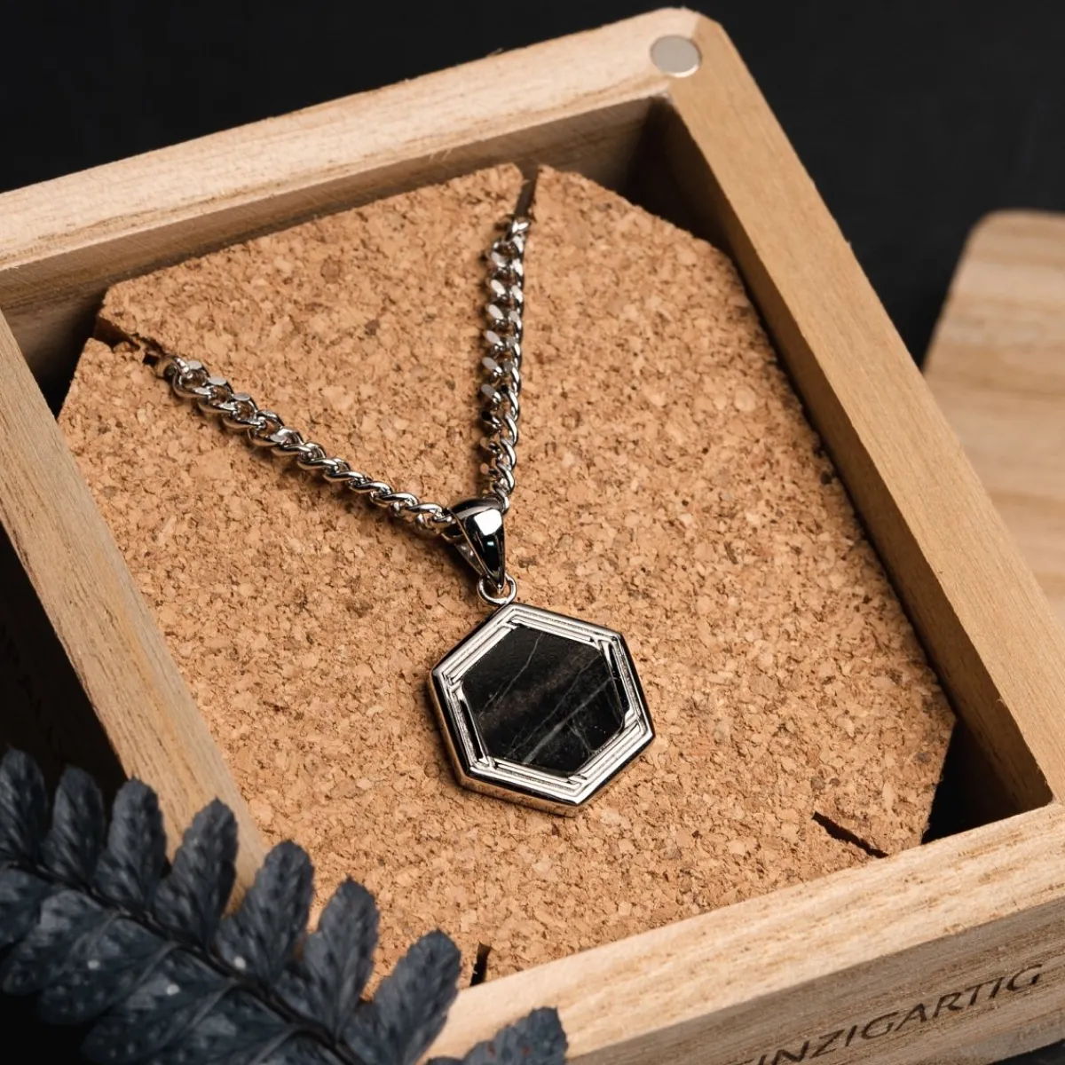 Holzkern Halsketten|Schmuck^Axis Halskette