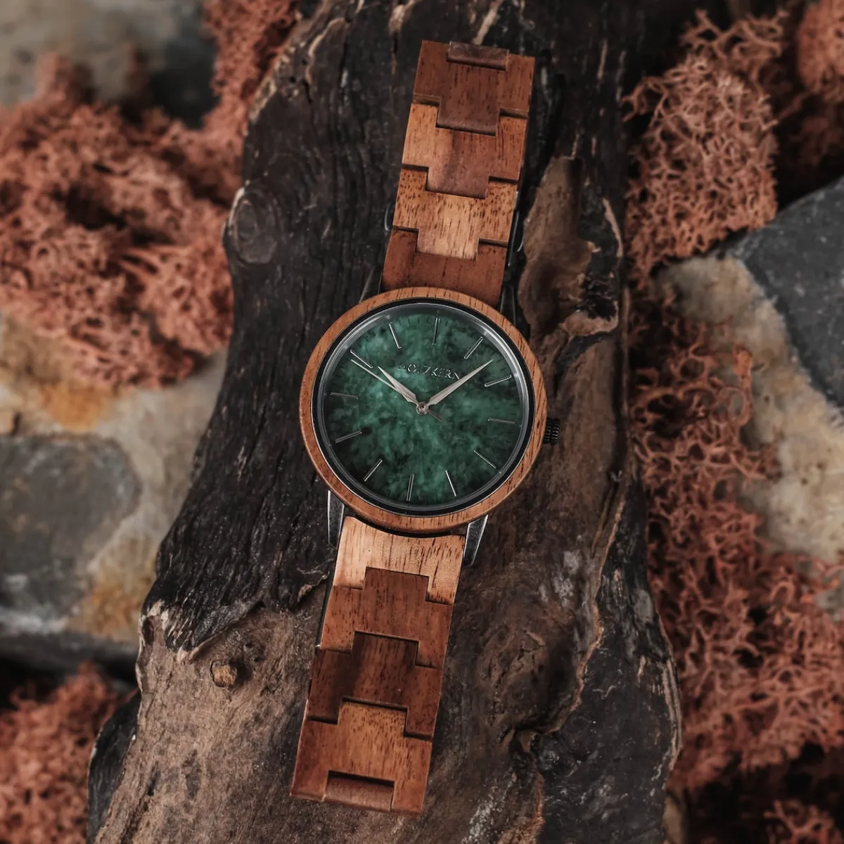 Holzkern Uhren^Bob