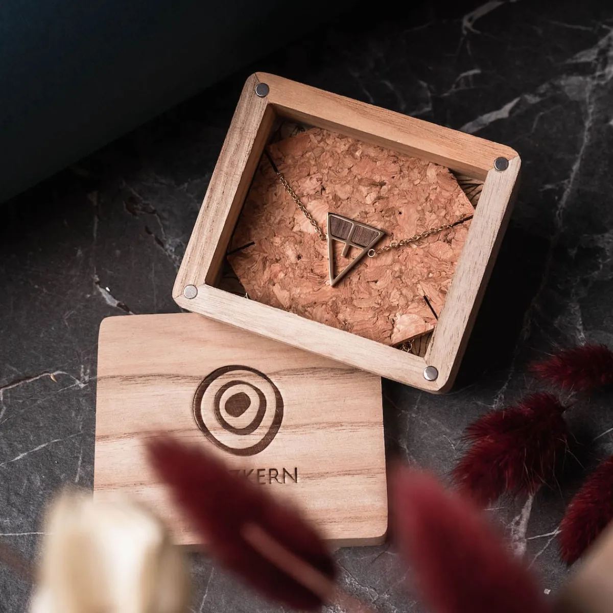 Holzkern Armbänder|Schmuck^Chiaroscuro Armband