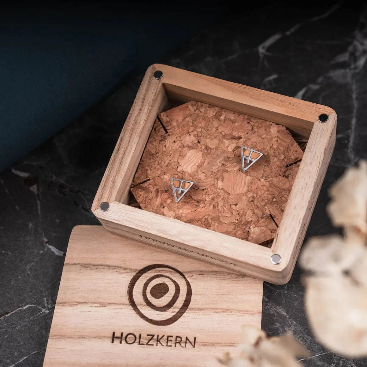 Holzkern Ohrringe|Schmuck^Chiaroscuro Ohrringe