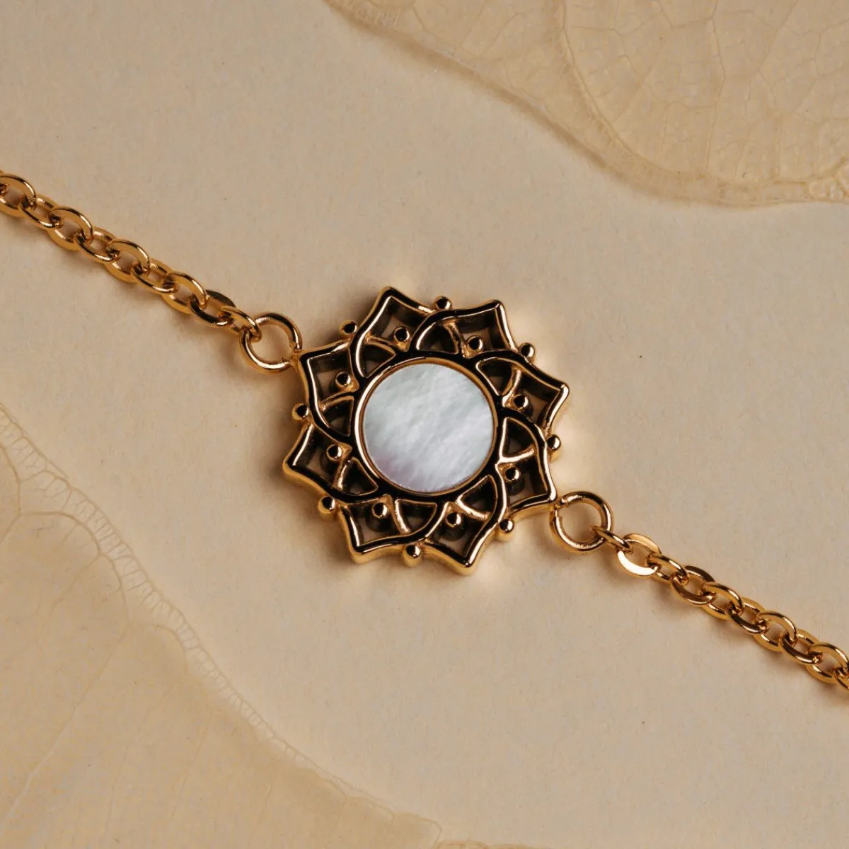 Holzkern Armbänder|Schmuck^Composition Armband