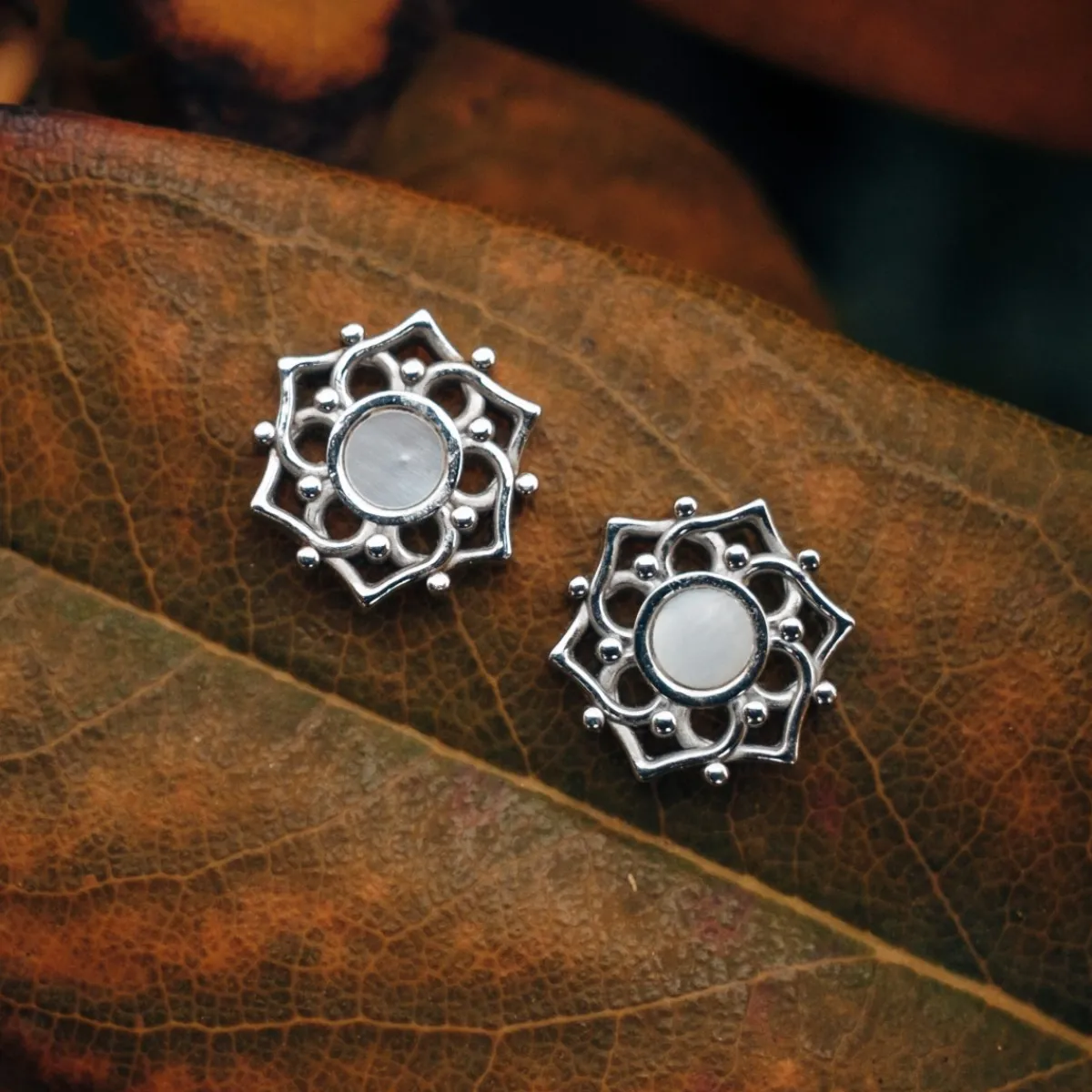 Holzkern Ohrringe|Schmuck^Composition Ohrringe