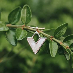 Holzkern Halsketten|Schmuck^Conceptual Halskette