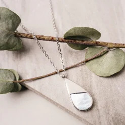 Holzkern Halsketten|Schmuck^Emulsify Halskette