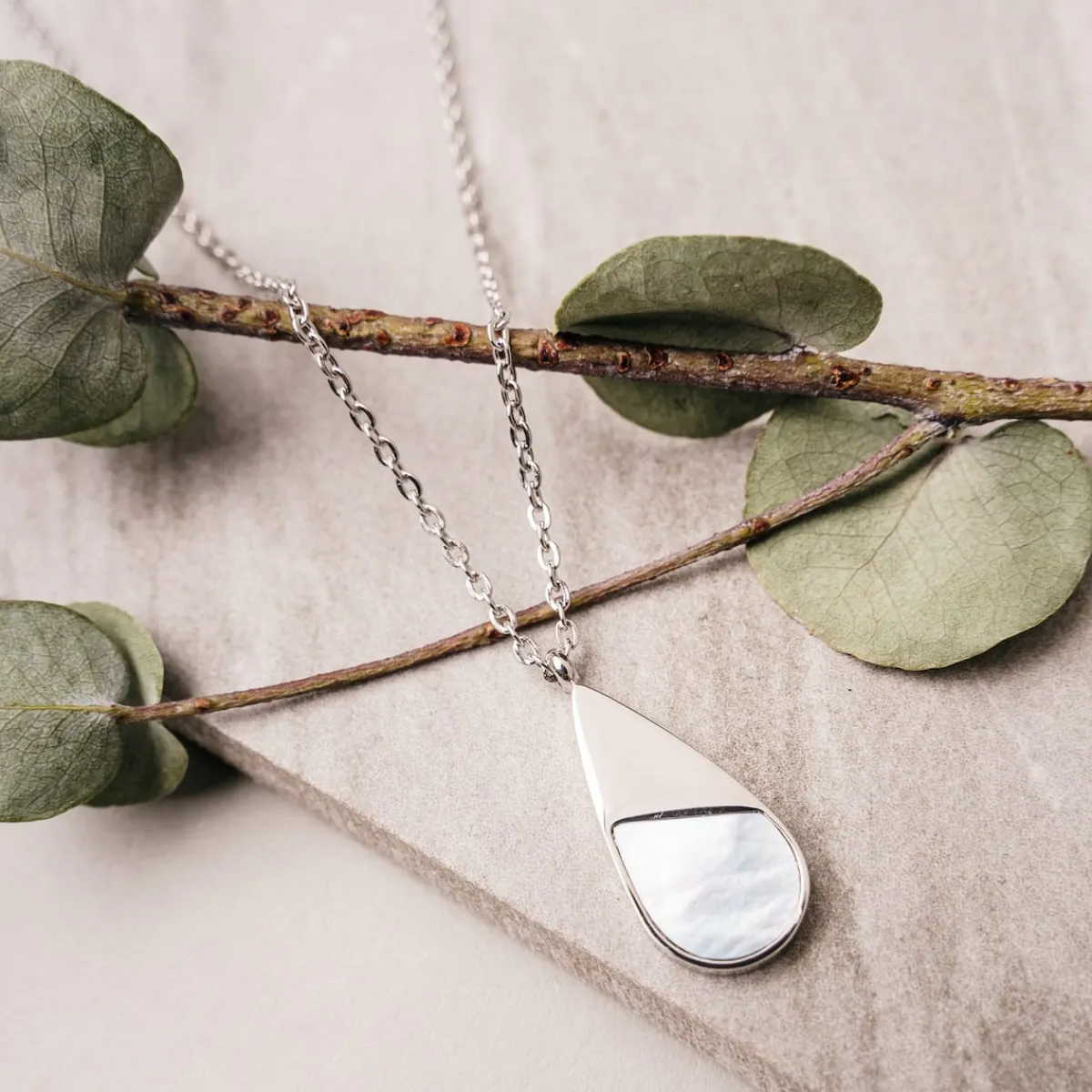 Holzkern Halsketten|Schmuck^Emulsify Halskette