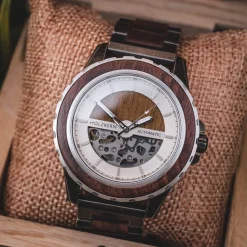 Holzkern Uhren^Eqi