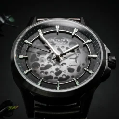 Holzkern Uhren^Flowfinder