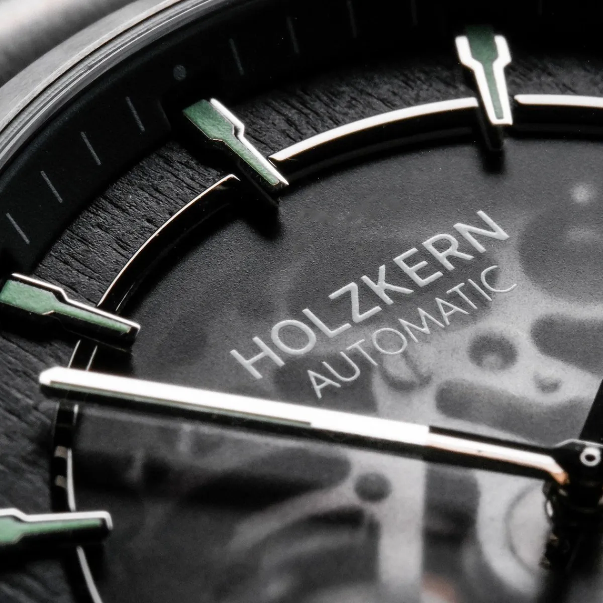 Holzkern Uhren^Flowfinder
