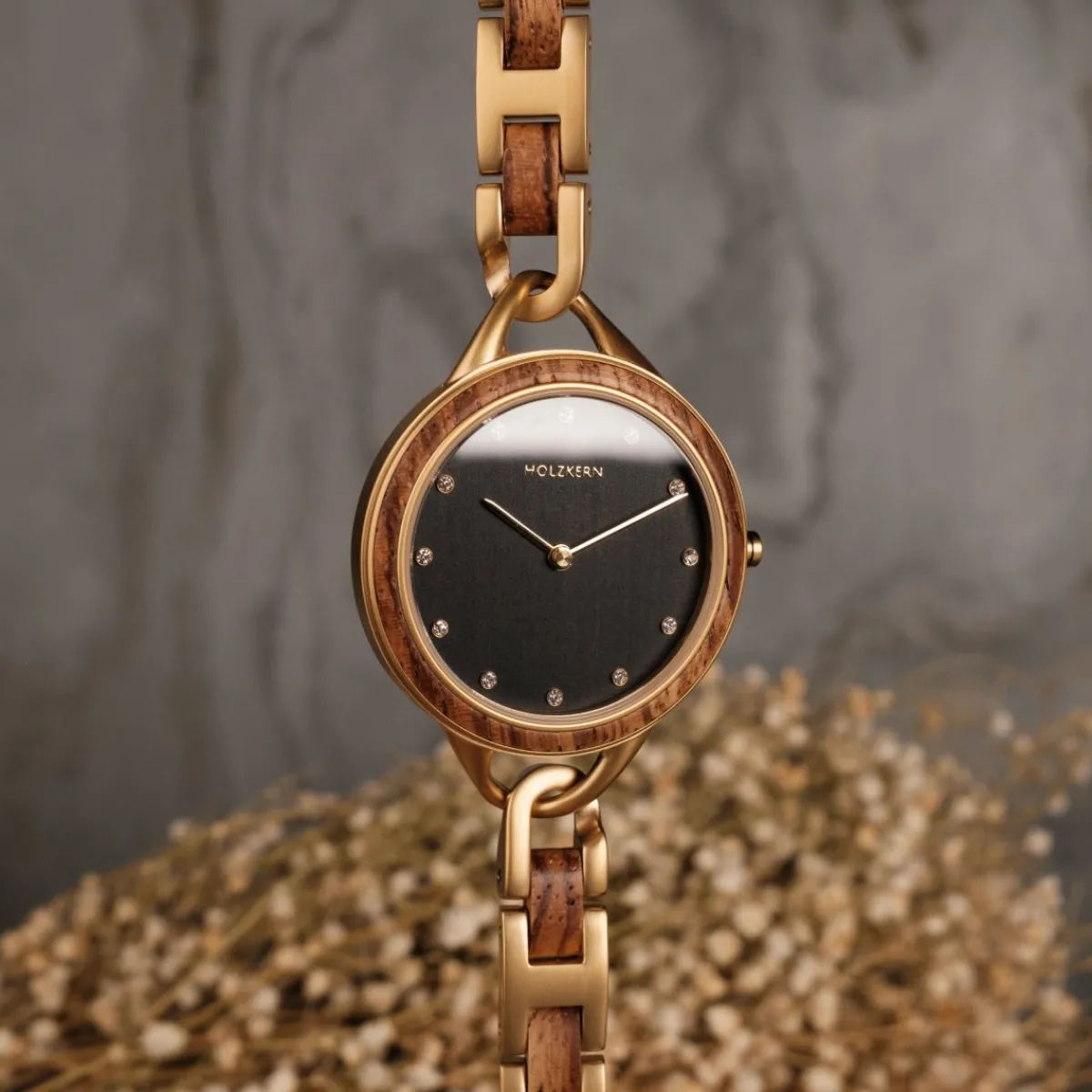 Holzkern Uhren^Frangipani