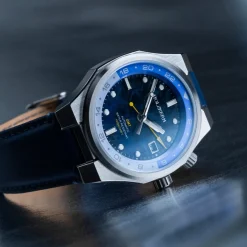 Holzkern Uhren^GMT Cloudhopper