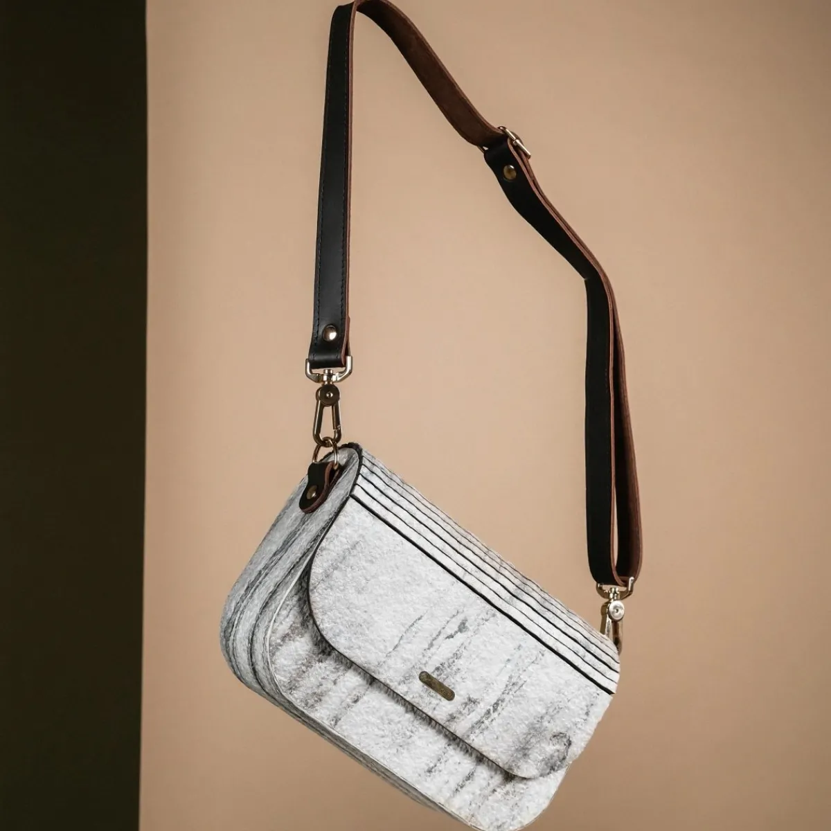 Holzkern Handtaschen^Iveya