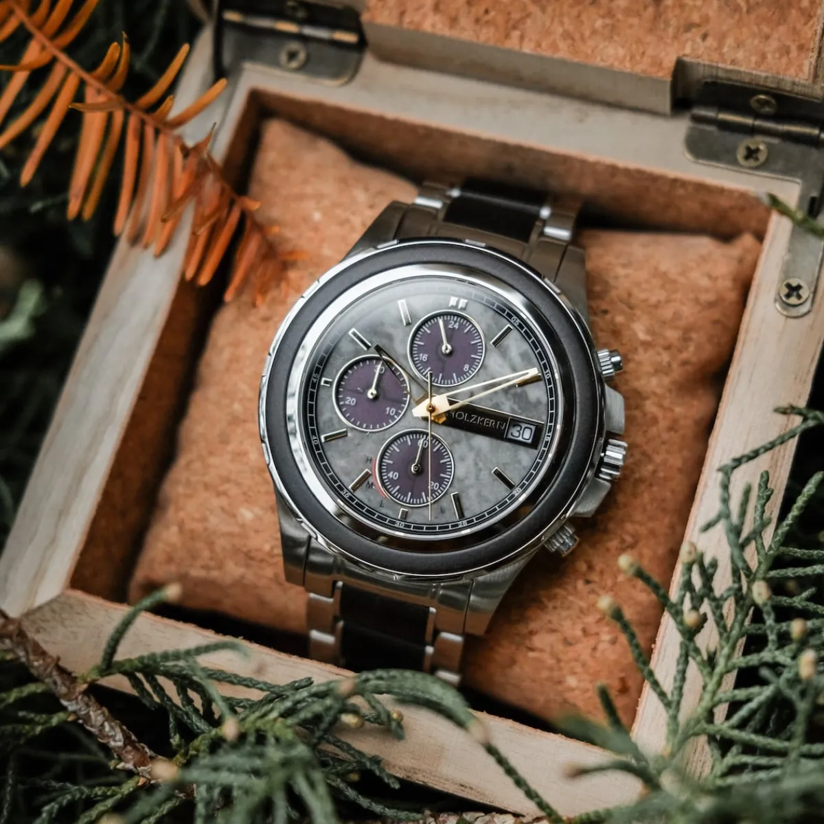 Holzkern Uhren^Kairo