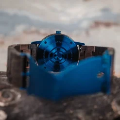 Holzkern Uhren|Uhren^Nikola