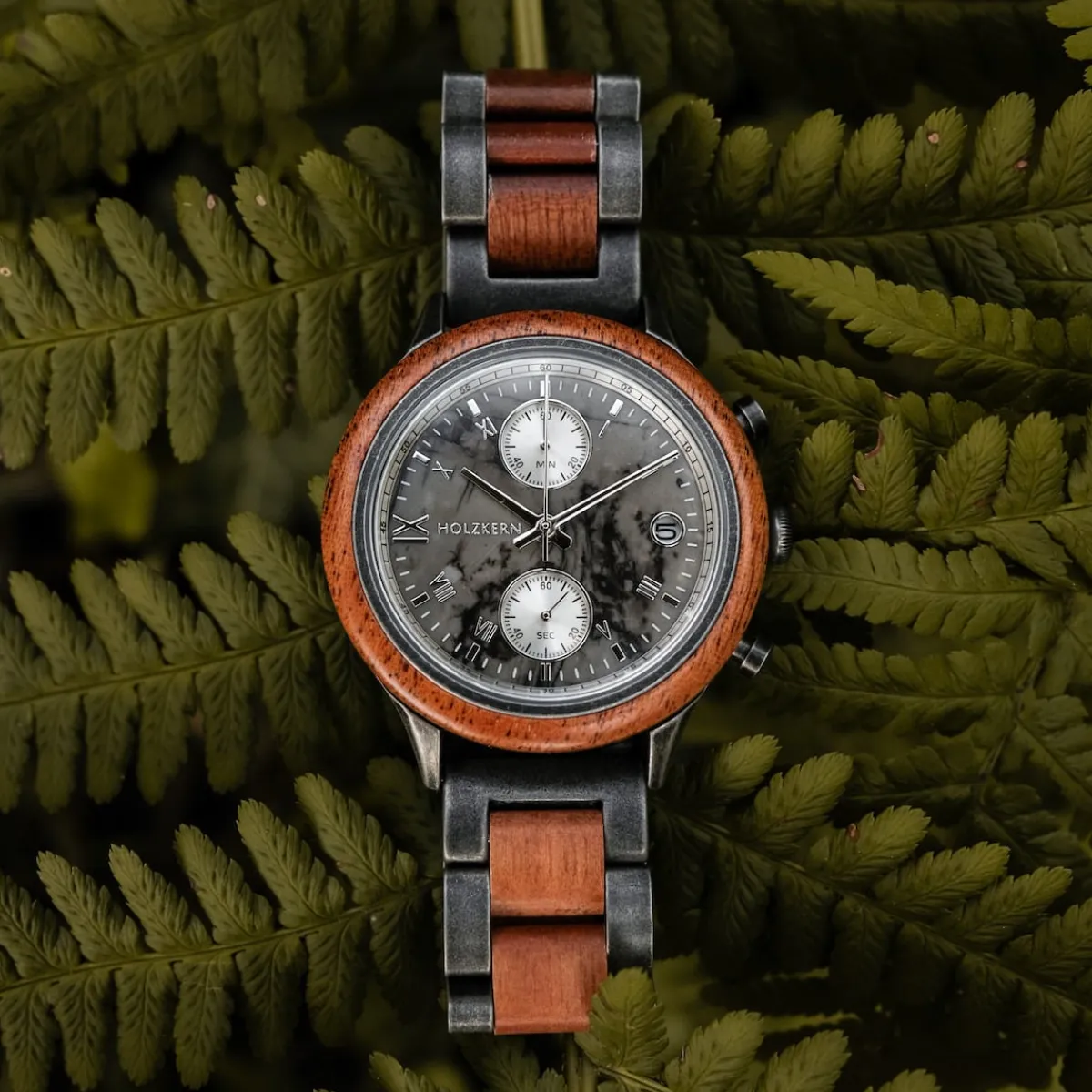 Holzkern Uhren^Nubra
