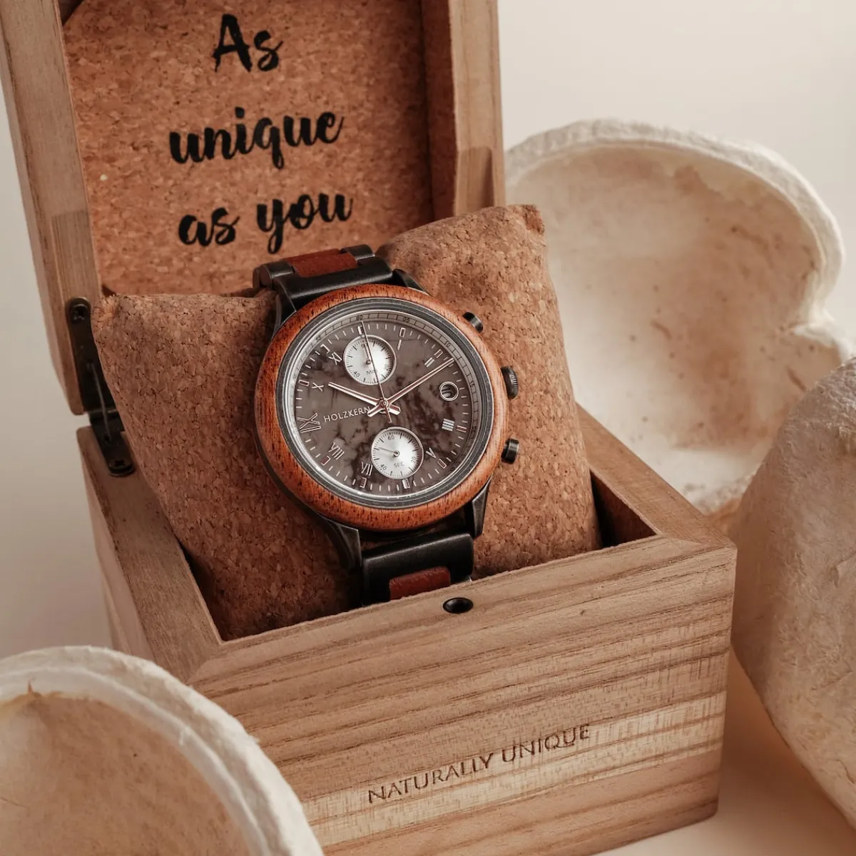 Holzkern Uhren^Nubra