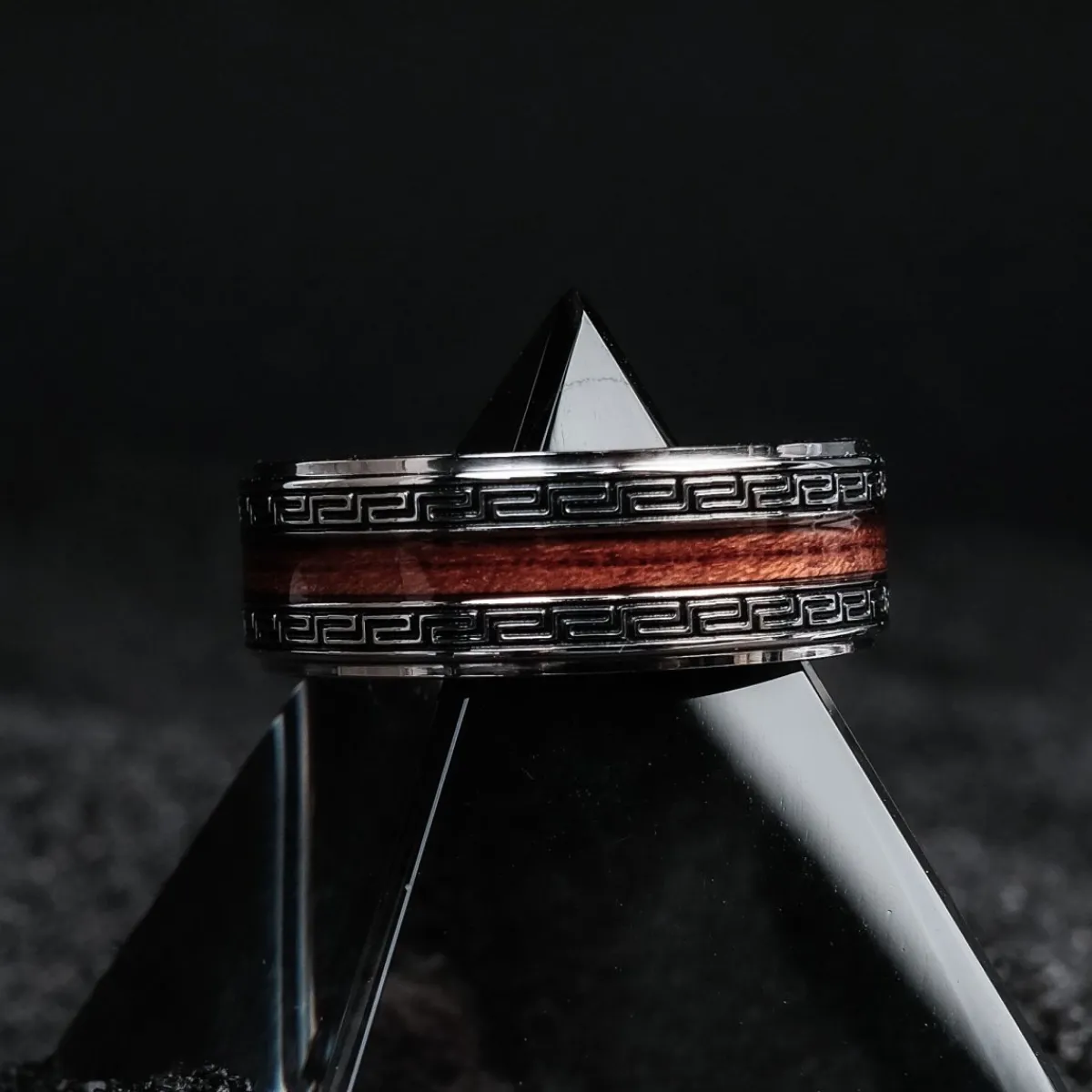 Holzkern Ringe|Schmuck^Numerary Ring