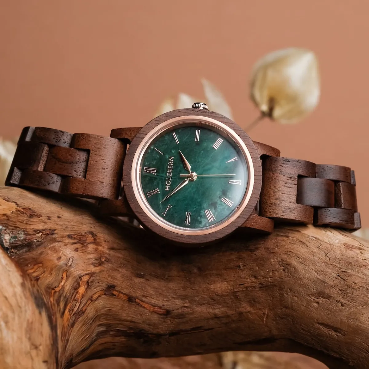 Holzkern Uhren^Nymphe