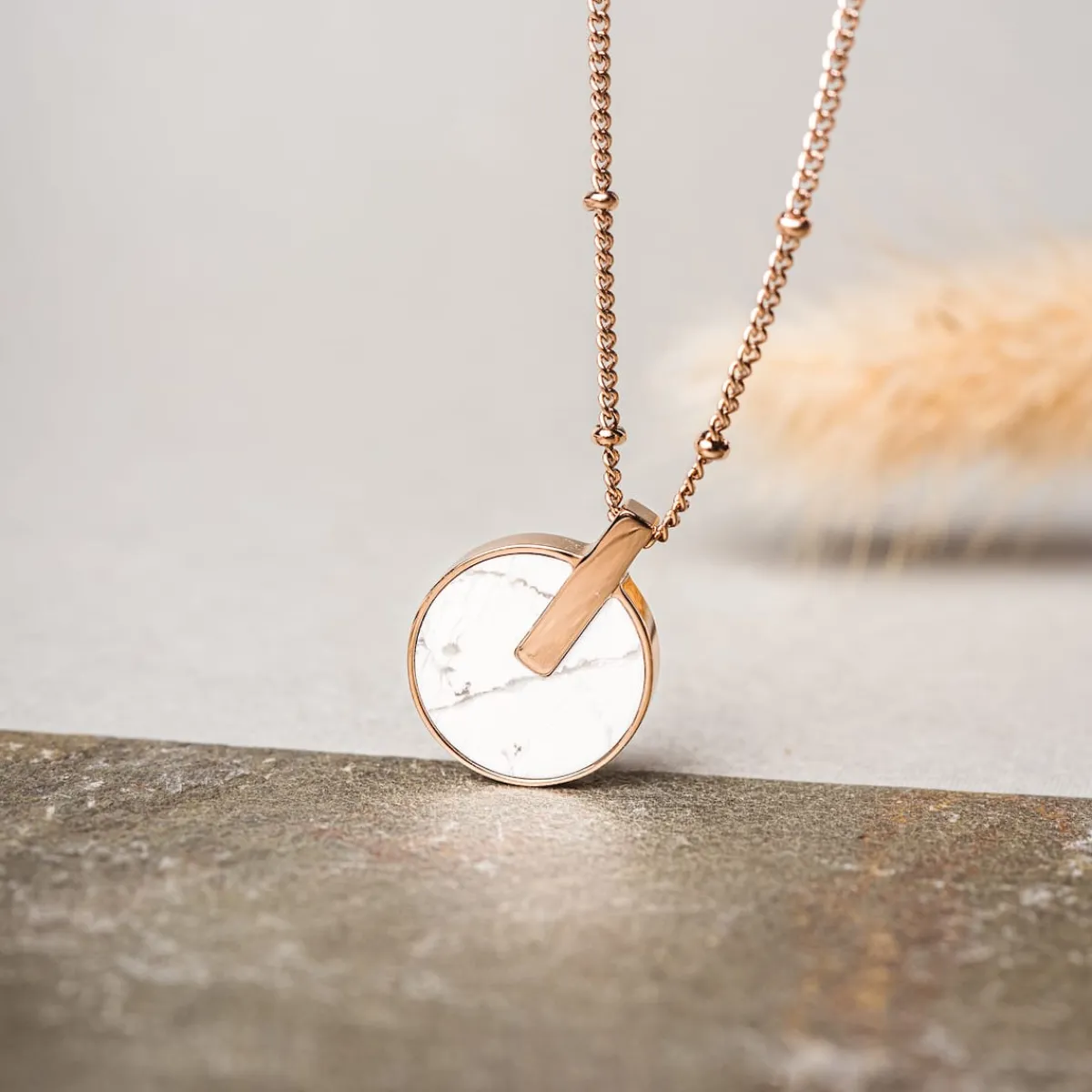 Holzkern Halsketten|Schmuck^Opacity Halskette