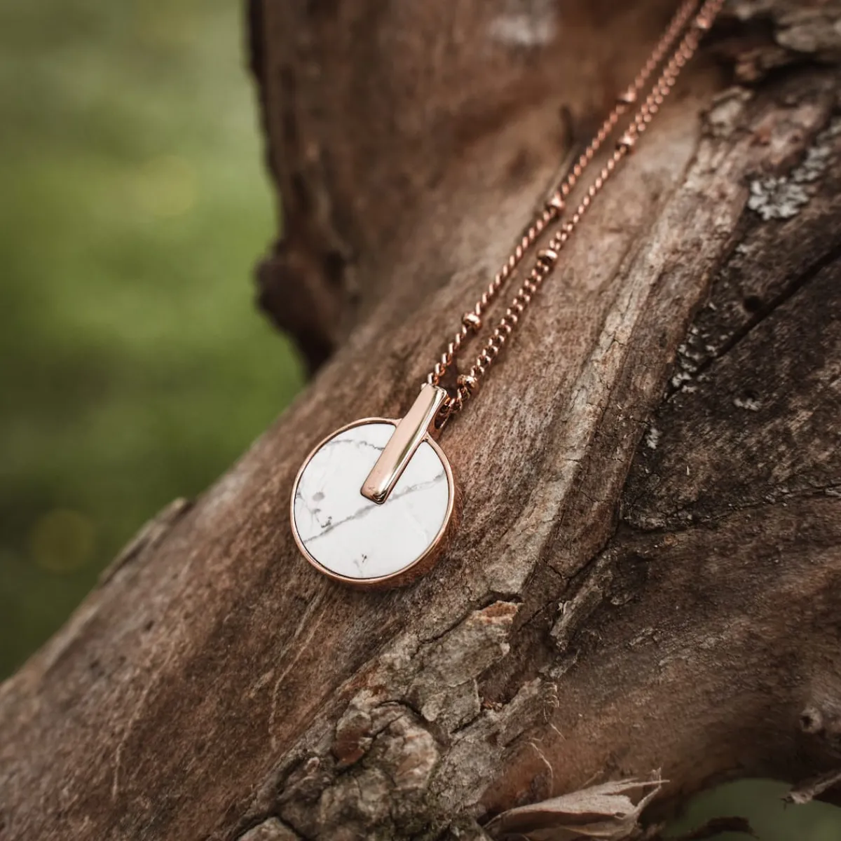 Holzkern Halsketten|Schmuck^Opacity Halskette