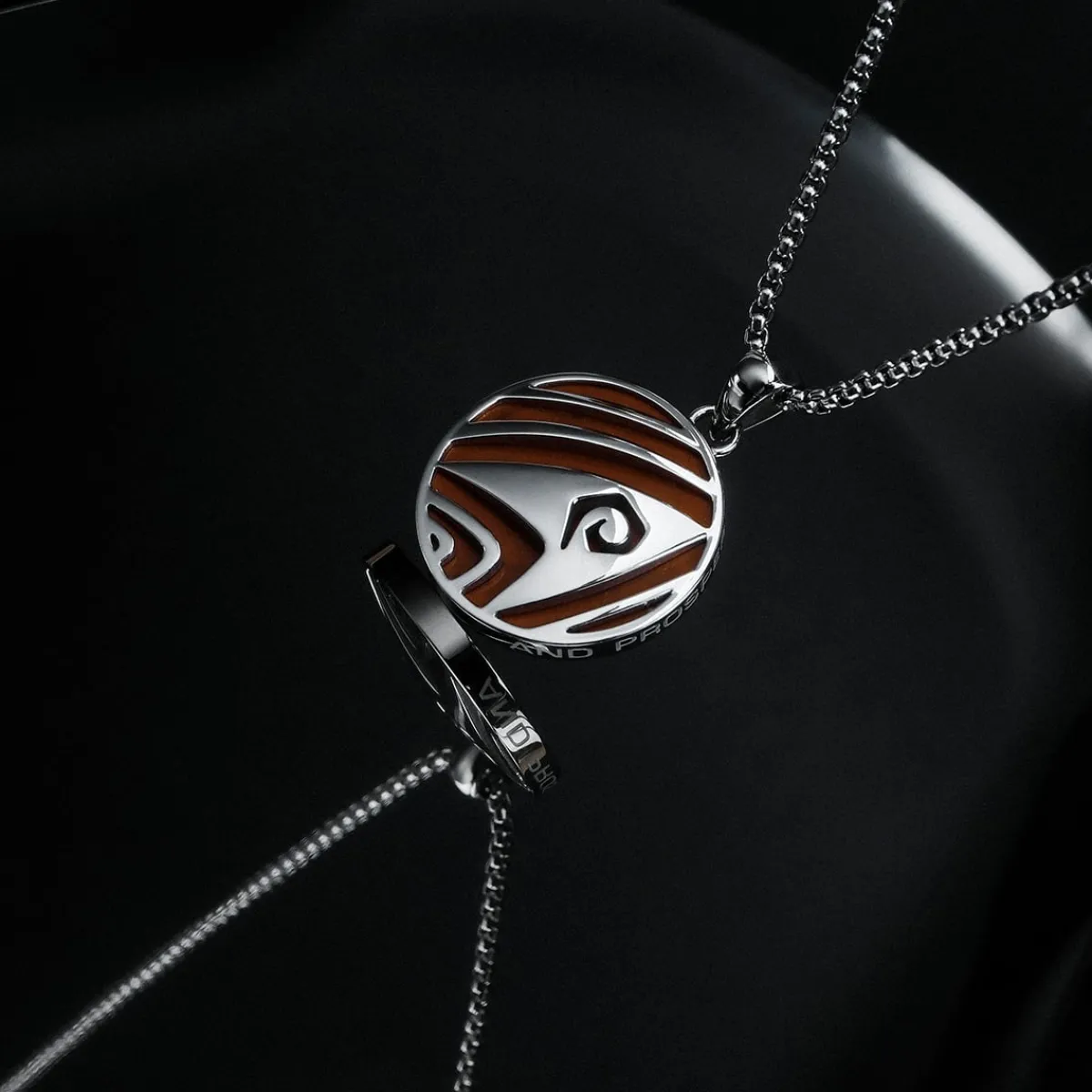 Holzkern Halsketten|Schmuck^Operations Halskette