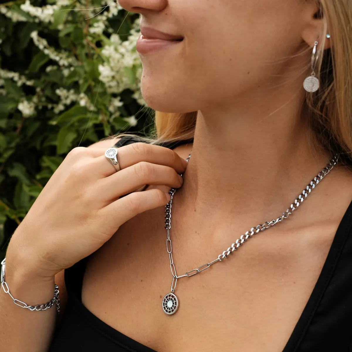 Holzkern Halsketten|Schmuck^Pixa Halskette