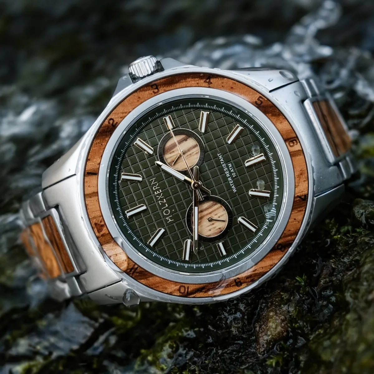 Holzkern Uhren^Rawaki