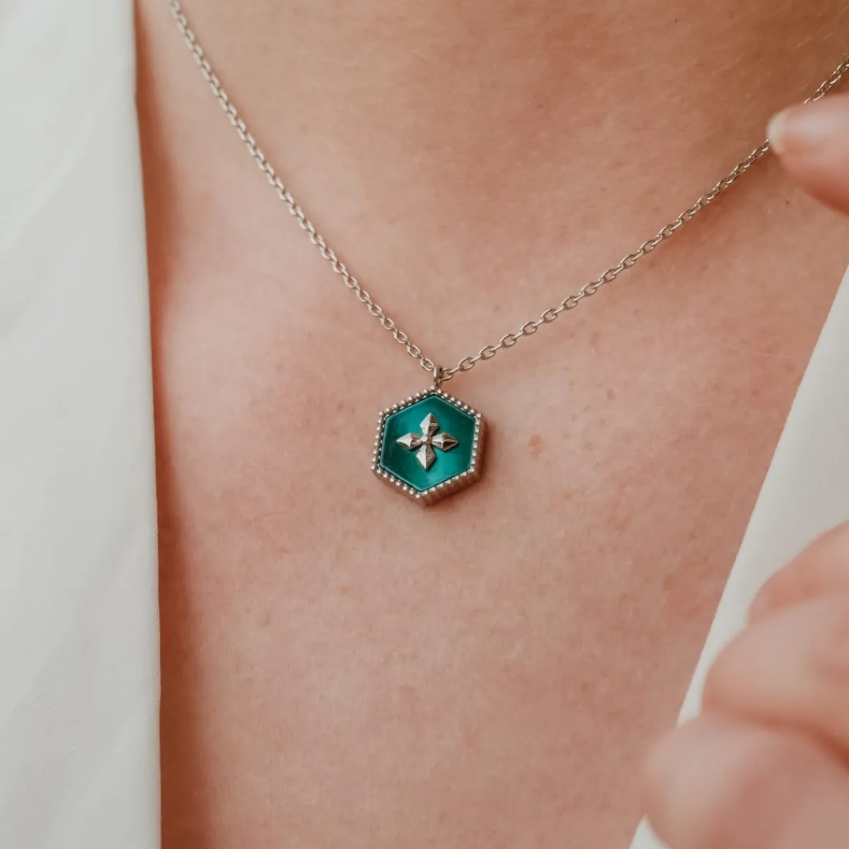 Holzkern Halsketten|Schmuck^Spectral Halskette
