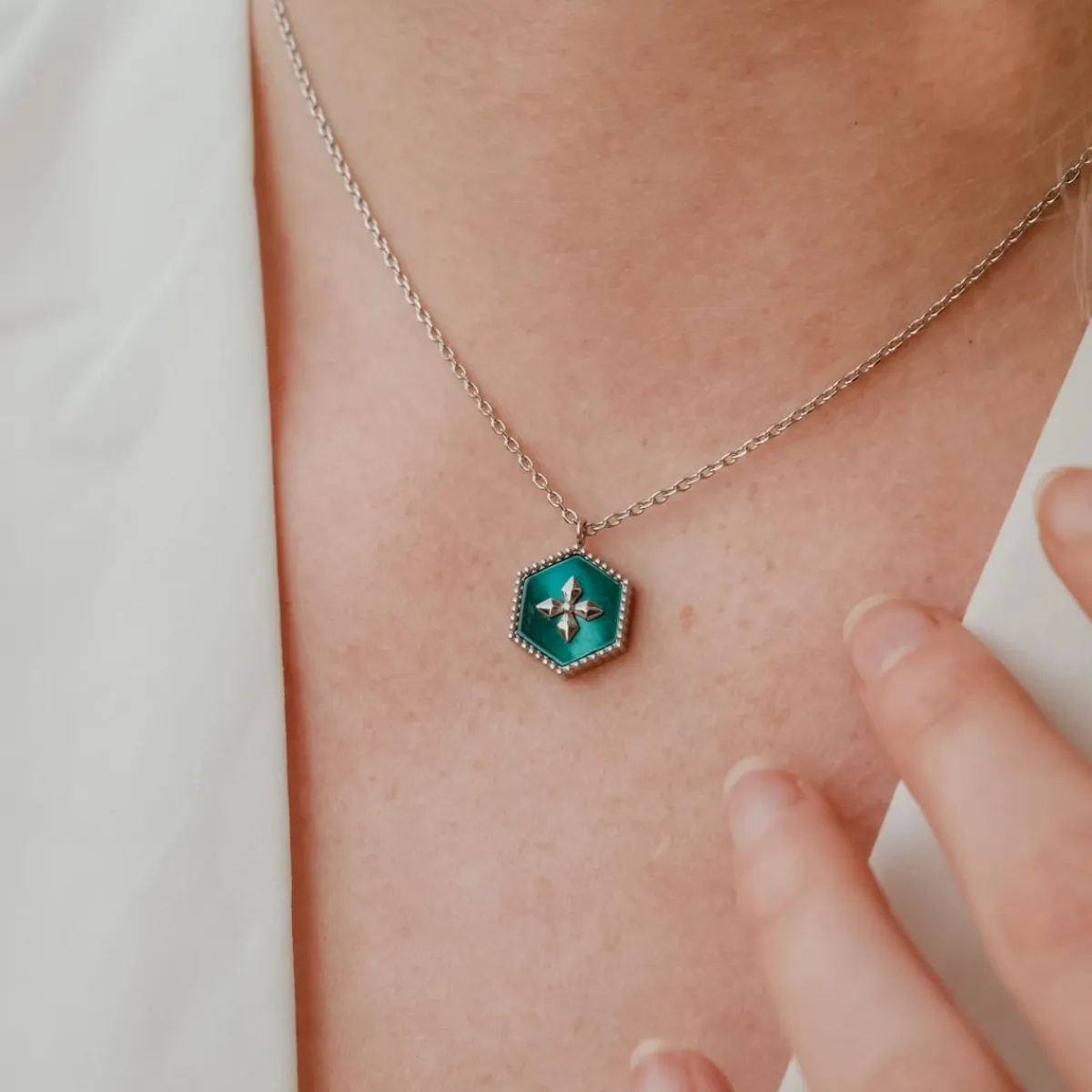 Holzkern Halsketten|Schmuck^Spectral Halskette