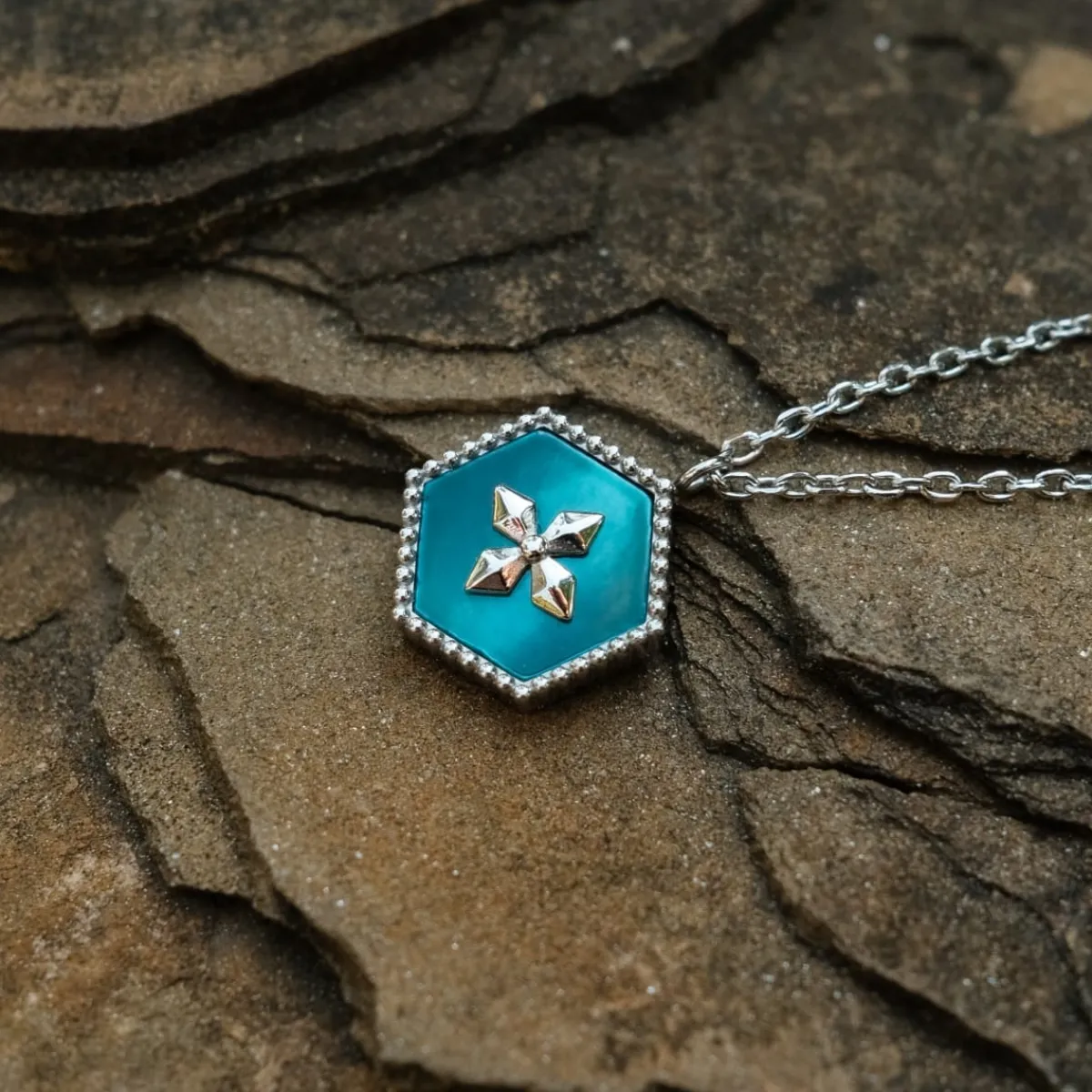 Holzkern Halsketten|Schmuck^Spectral Halskette