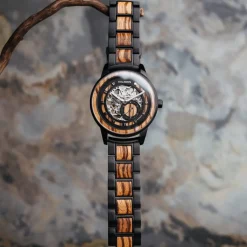 Holzkern Uhren^Sternum