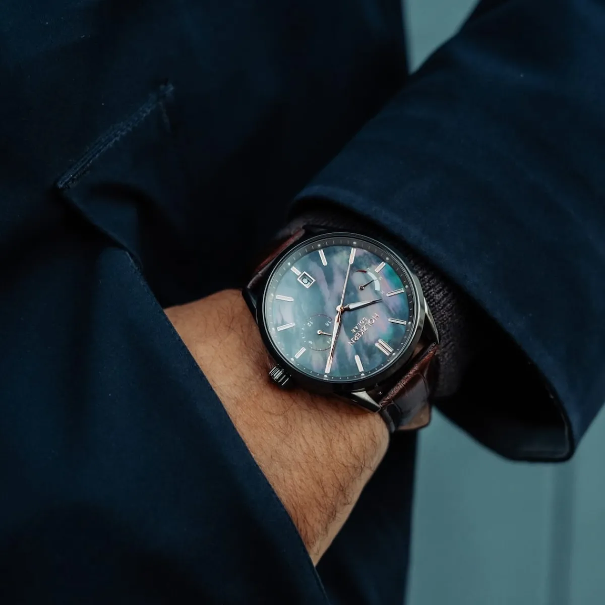 Holzkern Uhren^Substantial