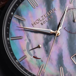 Holzkern Uhren^Substantial