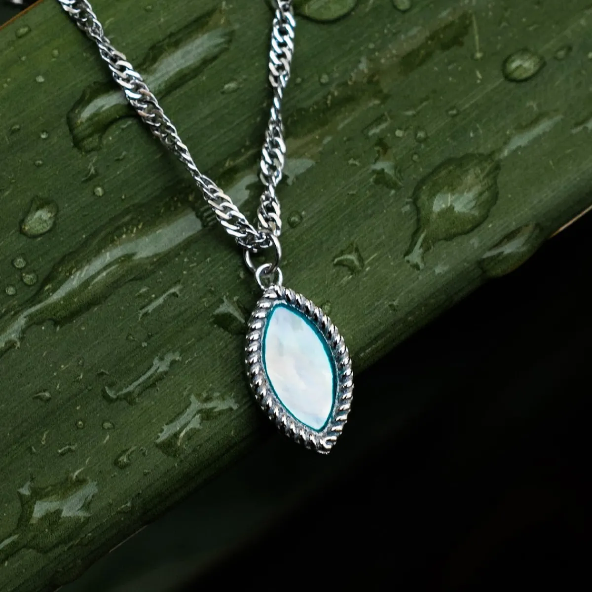 Holzkern Halsketten|Schmuck^Visual Halskette