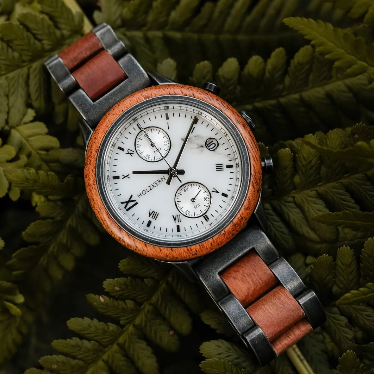 Holzkern Uhren^Waipio