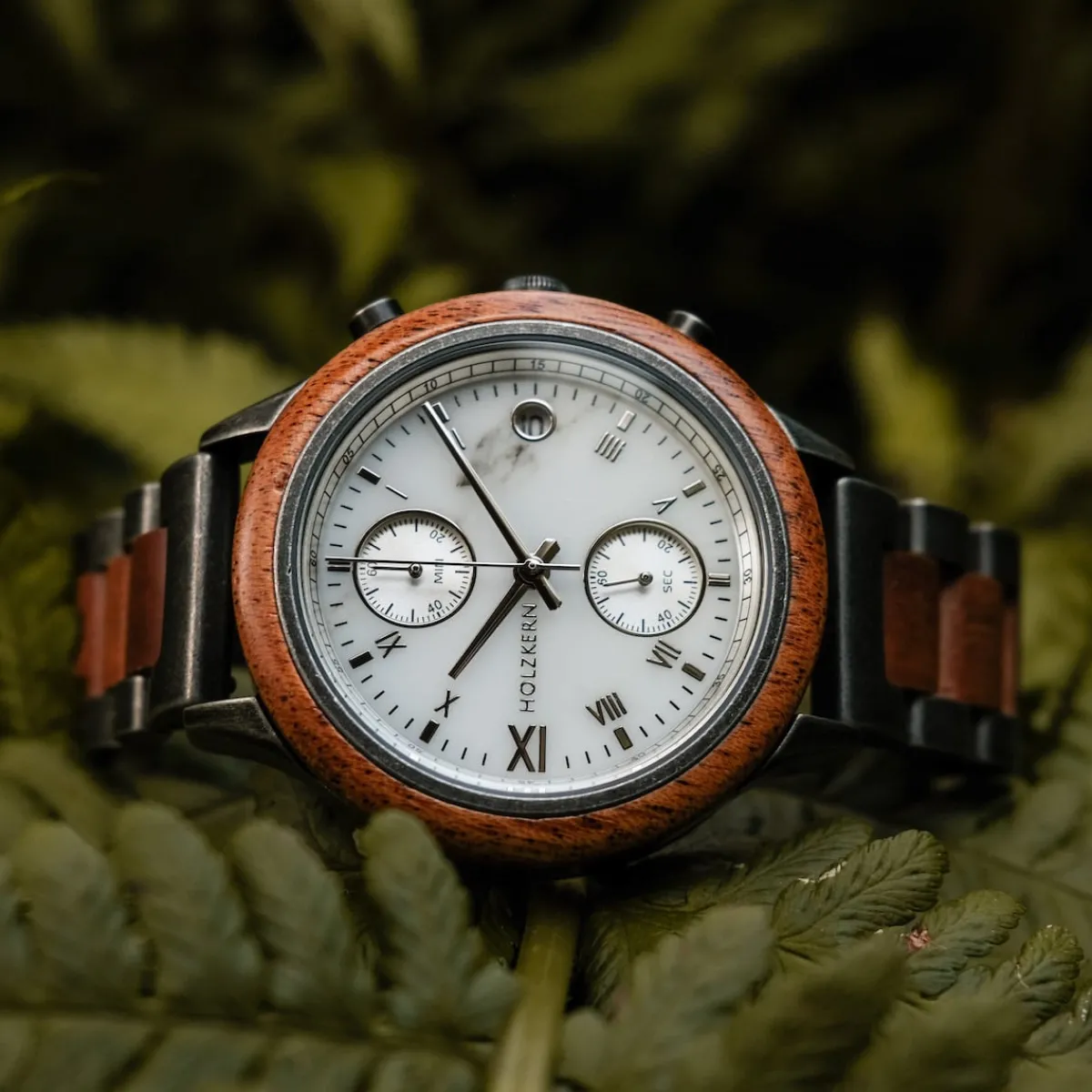 Holzkern Uhren^Waipio