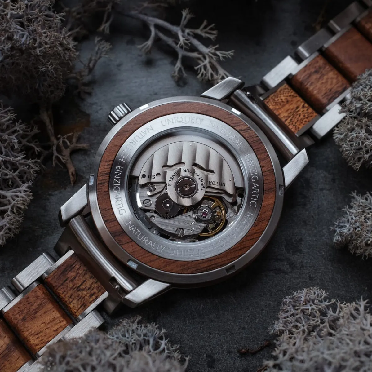 Holzkern Uhren^Xenon